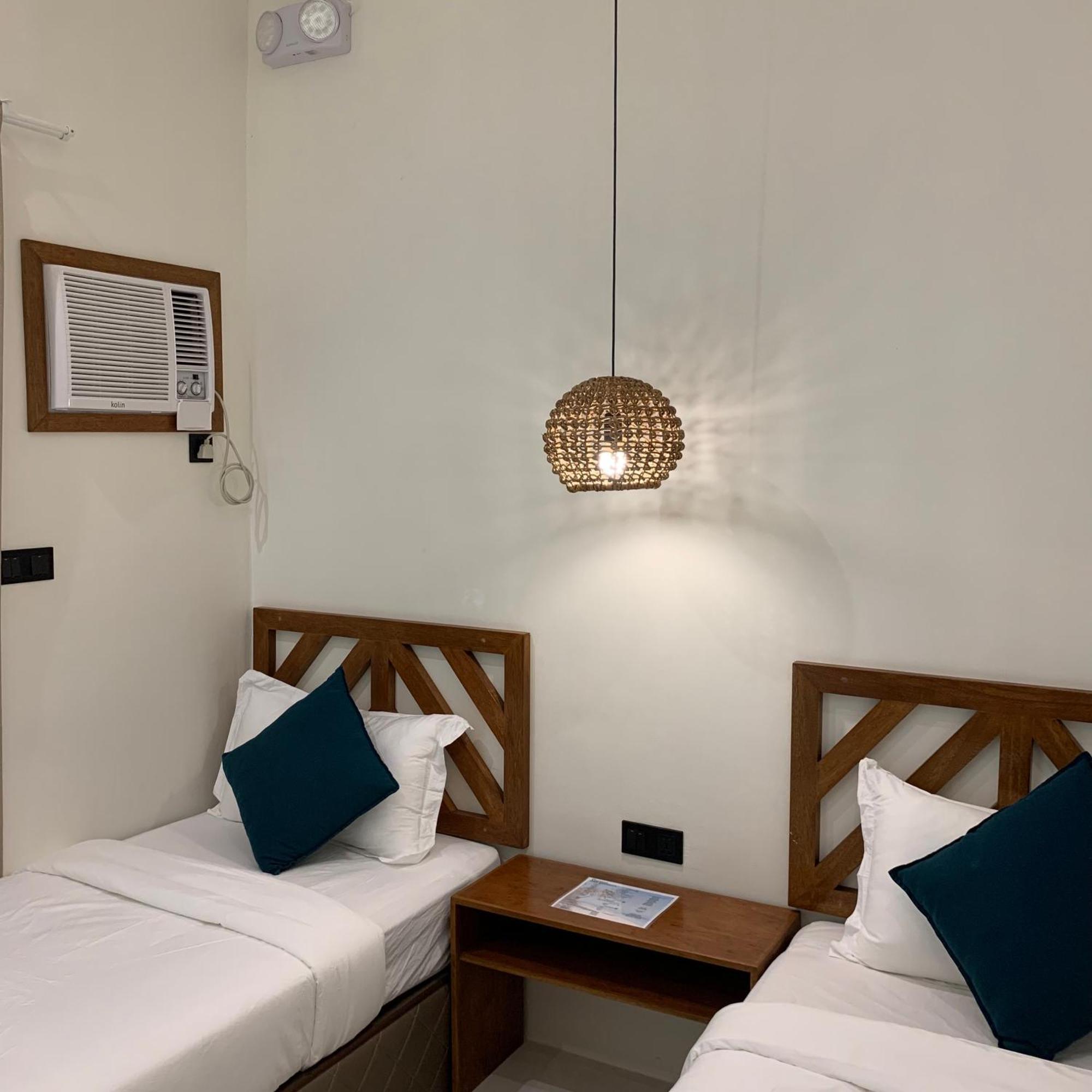 Bahandi Hotel General Luna  Eksteriør bilde